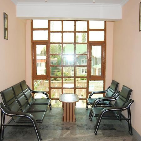 Hotel Azad Durgjan Екстериор снимка